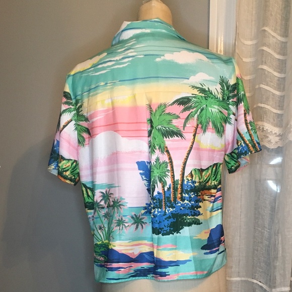 NWT Flying Tomato Hawaiian Shirt - Picture 2 of 6